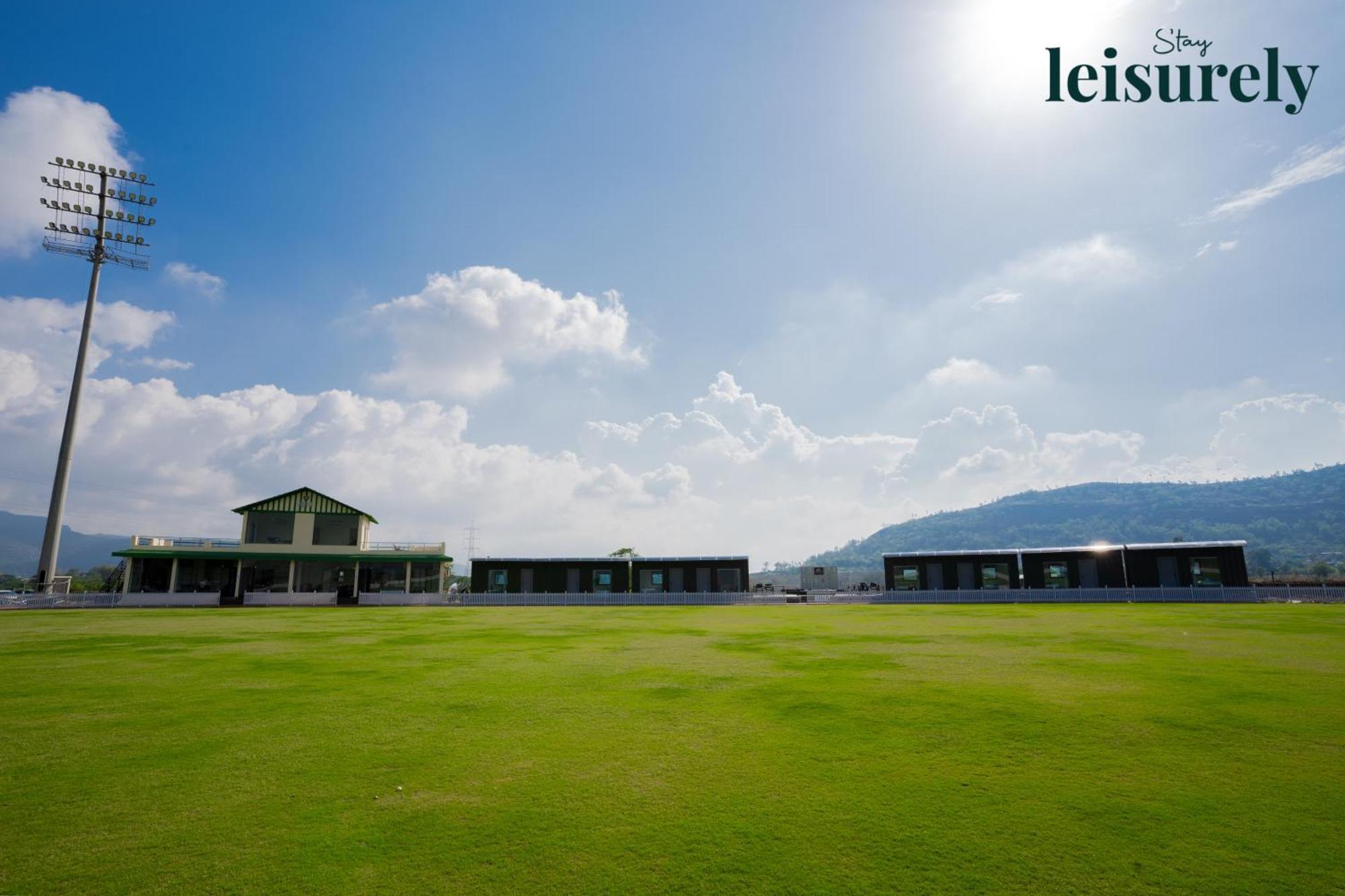 Stay Leisurely - Pavilion By The Hills, Lonavala - Stadium View Rooms Экстерьер фото